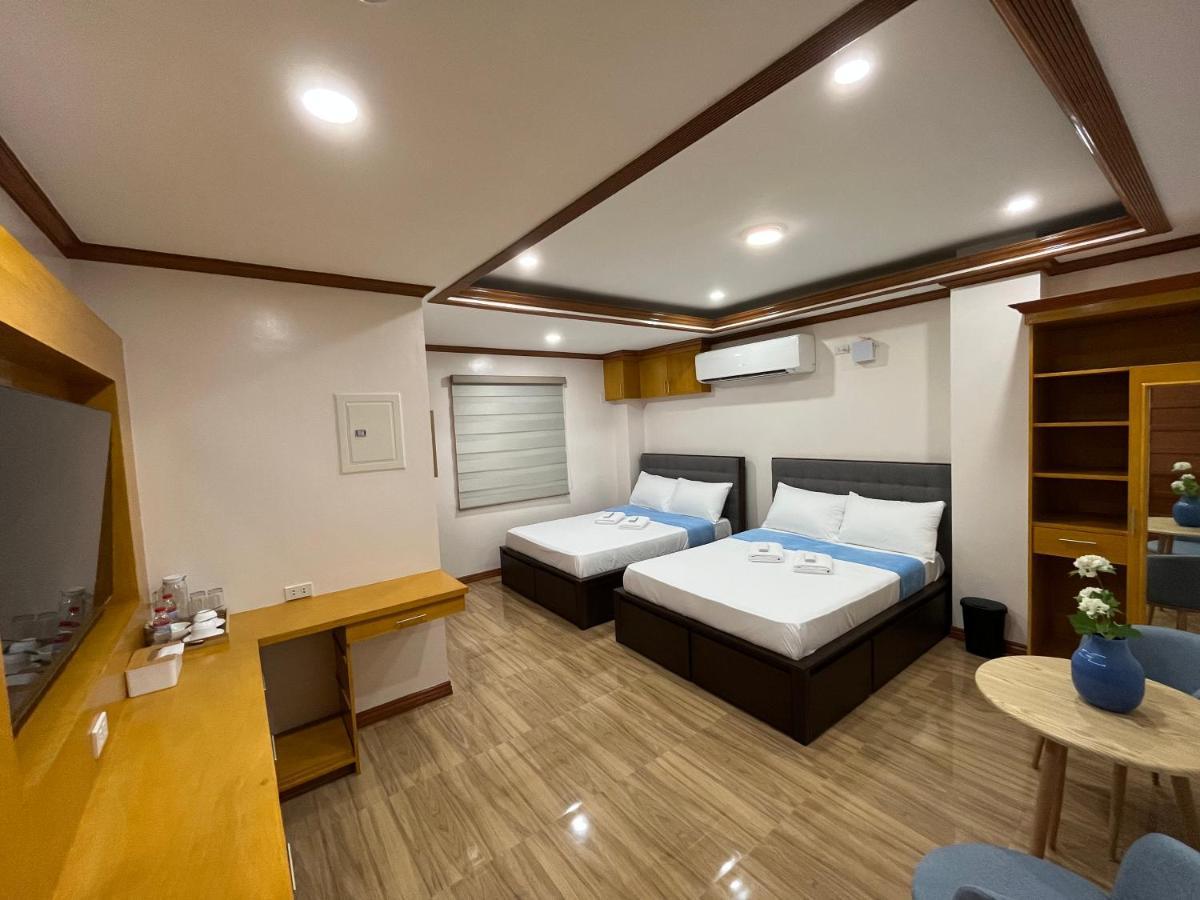 The Legacy Hotel Tayabas Экстерьер фото